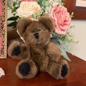 Boyds Bears Brown Plush Teddy Bear with Black Paw Pads